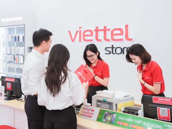 Viettel Store là hệ thống cung cấp iPhone chính hãng được nhiều người tin tưởng