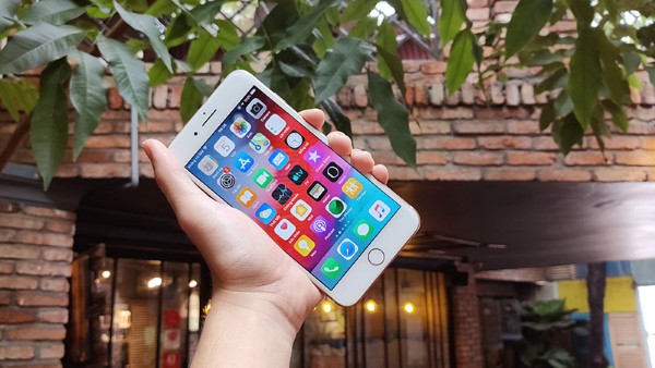 Chất lượng hiển thị trên iPhone 8 và iPhone 8 Plus