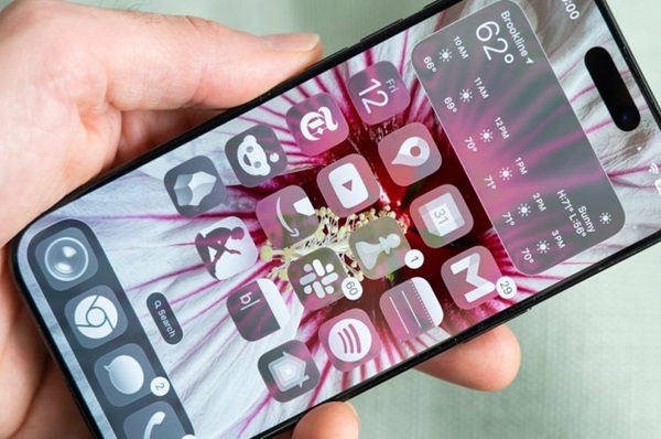 Giao diện Liquid Glass có một vài vấn đề như hình ảnh bị lệch, chữ mờ, khó đọc