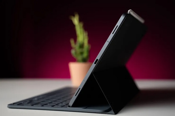 Thời lượng pin dài và sạc nhanh