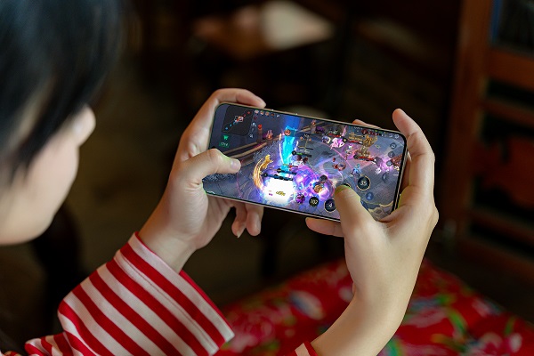 Galaxy S25 FE sử dụng con chip Exynos 2400 cung cấp hiệu suất mạnh mẽ vượt trội hơn