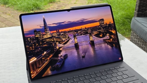 Galaxy Tab S11 Ultra cho phép người dùng có thể thoải mái sử dụng thiết bị trong thời gian dài