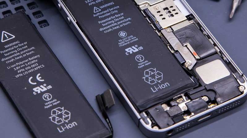 iPhone có thay pin được không