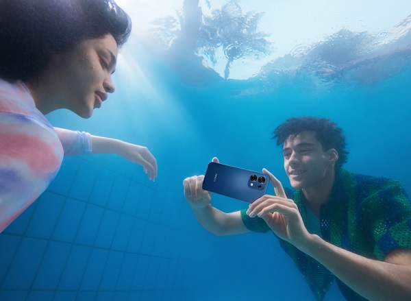 OPPO A6 Pro còn “bất khả chiến bại” trước các điều kiện khắc nghiệt với khả năng kháng nước, chống bụi chuẩn IP66/IP68/IP69