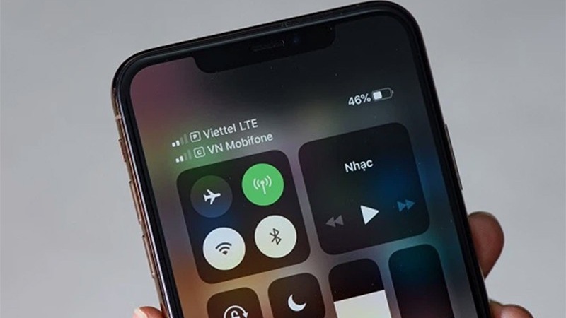 nút wifi không bật được trên iphone