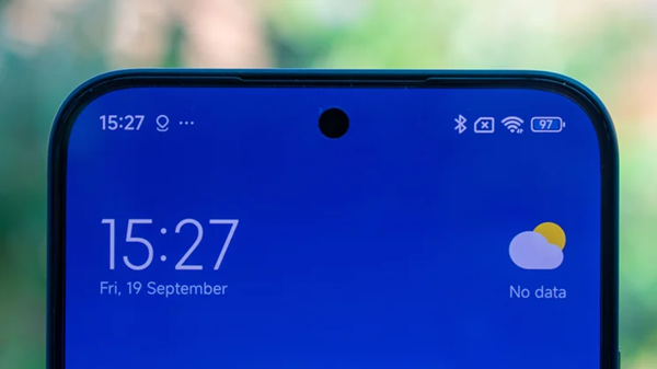 Camera selfie 32MP đi kèm với các tính năng AI tiên tiến