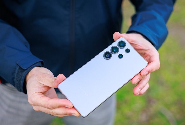 Galaxy S25 Ultra chiếm ưu thế về dung lượng pin