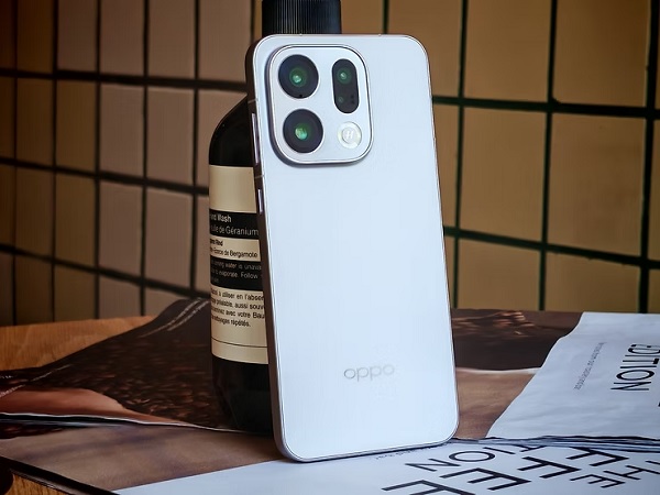 OPPO Find X9 tạo khoảng cách khổng lồ về pin và sạc nhanh