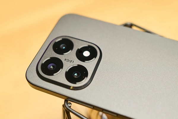 Sự hợp tác với thương hiệu máy ảnh huyền thoại Leica chính là "át chủ bài" của Xiaomi 15T