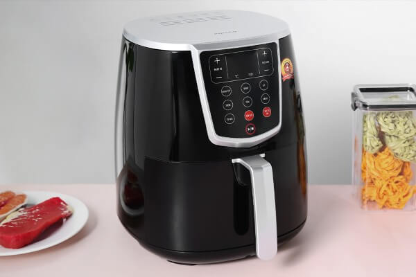 Đặt nồi trên bề mặt phẳng, chắc chắn