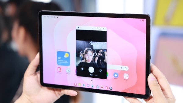 Galaxy Tab S11 được trang bị camera sau 13MP và camera trước 12MP