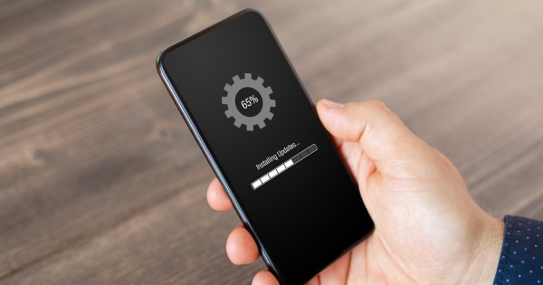 Cập nhật điện thoại để khắc phục lỗi