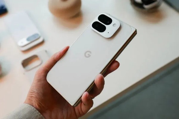 Google Pixel 9 Pro Fold mang lại trải nghiệm cao cấp hơn