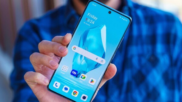 Điện thoại OnePlus trang bị màn hình AMOLED hoặc Fluid AMOLED