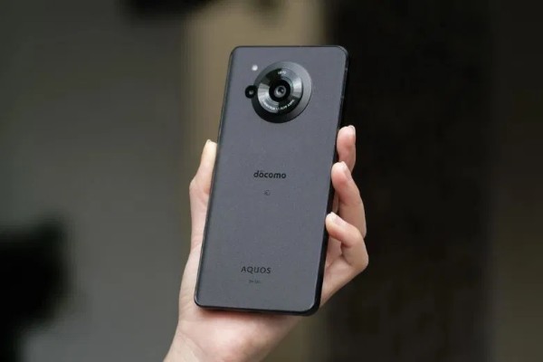 Điện thoại Sharp của Nhật Bản với chất lượng và độ bền ấn tượng