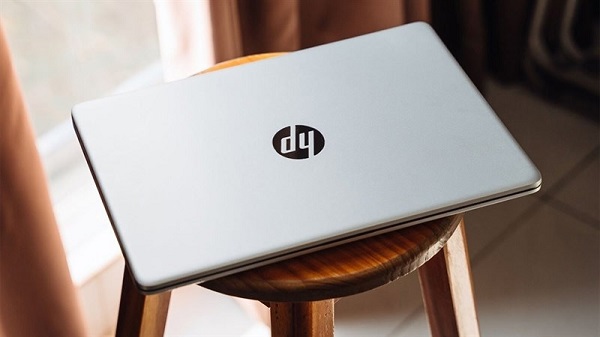 Những yếu tố lựa chọn một chiếc laptop cho sinh viên phù hợp