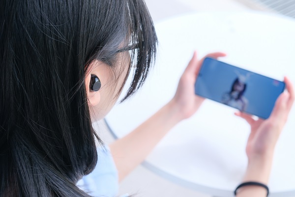 Chuyển đổi thiết bị kết nối liền mạch với Auto Switch