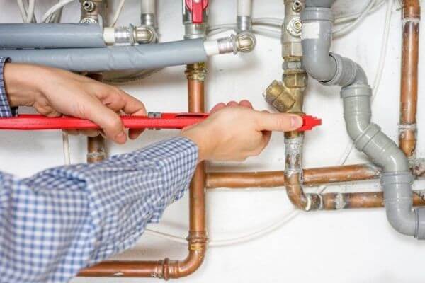 Kiểm tra áp lực nước của nguồn cấp