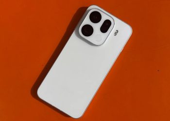 OPPO Find X9 Pro có màu đỏ không