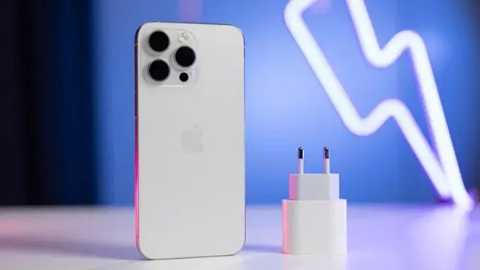 iPhone 15 Pro Max sở hữu pin 4.441 mAh