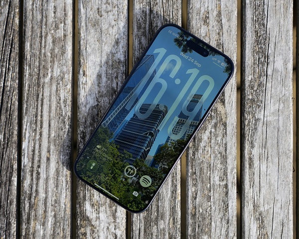 Màn hình iPhone 17 Pro lại vượt lên với lớp phủ chống phản chiếu 7 lớp và độ sáng cao 3.000 nits