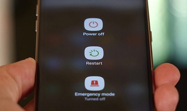 Để máy nghỉ ngơi hoặc tắt nguồn điện thoại