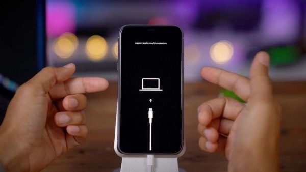 Đưa iPhone vào chế độ DFU