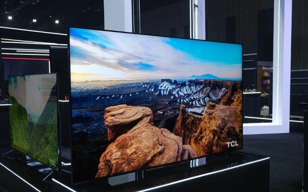 Tivi TCL mang phong cách thiết kế tối giản và thanh lịch 