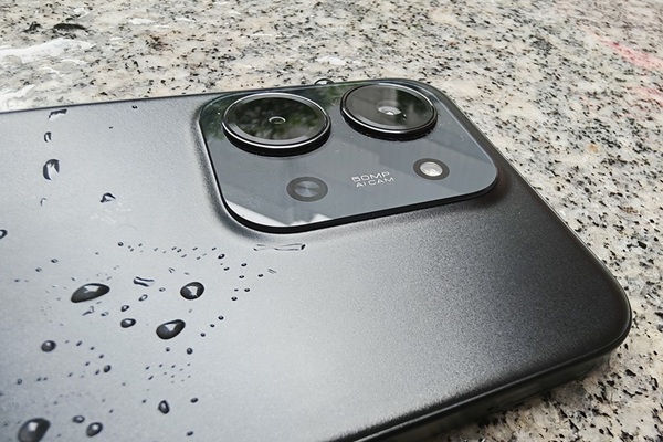 Hệ thống camera trên Redmi 15C được thiết kế để phục vụ nhu cầu chụp ảnh cơ bản