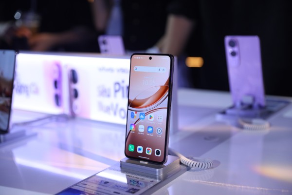 Vivo V50 Lite 5G có mức giá khoảng 10.800.000 đồng