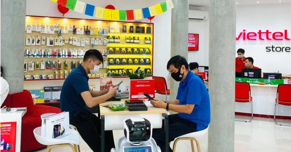 Mua SIM  trực tiếp tại các cửa hàng Viettel Store gần nhất