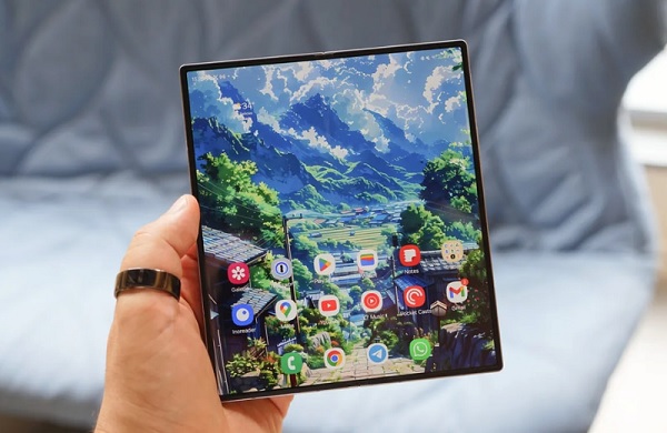 Samsung Galaxy Z Fold8 lộ diện