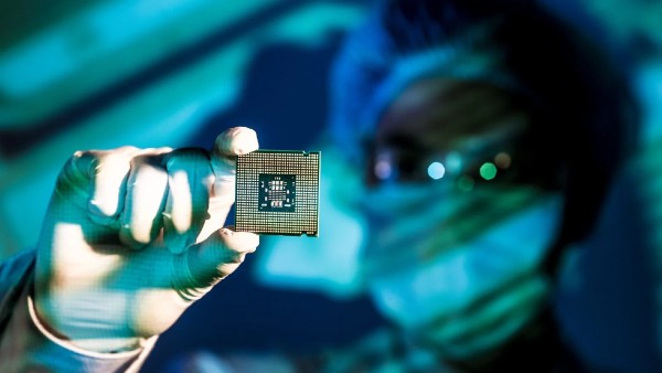 Apple sở hữu Neural Engine mạnh mẽ còn Qualcomm tập trung vào khả năng xử lý AI 