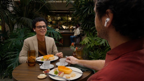 AirPods Pro 3 có khả năng dịch trực tiếp