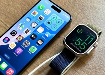 Cách sạc Apple Watch bằng điện thoại có khả thi? Hướng dẫn sạc Apple Watch đúng chuẩn