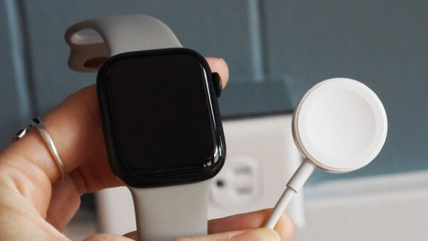 iPhone và Apple Watch sử dụng chuẩn sạc khác nhau