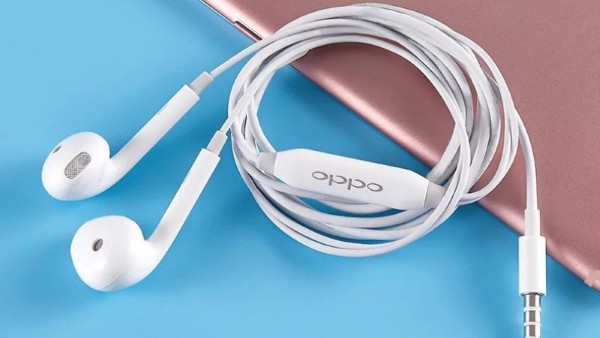 Người dùng rút tai nghe mà trình phát nhạc, video vẫn đang hoạt động