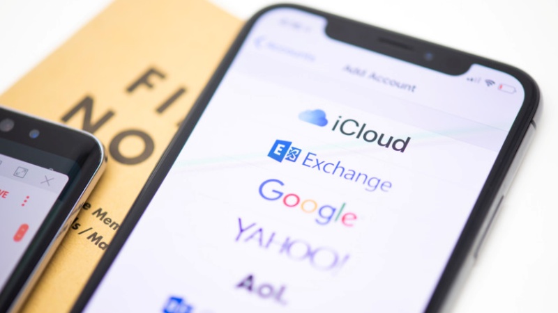 Hướng dẫn chuyển danh bạ từ điện thoại Android sang iPhone 