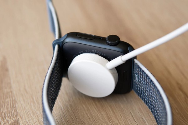 Thời lượng sử dụng pin Apple Watch SE 2 thực tế ghi nhận khoảng 10 giờ 