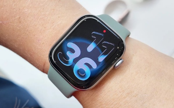 Apple Watch Series 11 gồm 2 phiên bản nhôm và titan