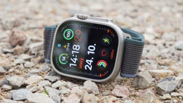 Apple Watch Ultra 2 sở hữu màn hình lớn nhất 1.9 inch