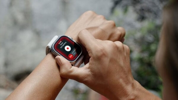 Apple Watch Ultra 2 chạy giao diện watchOS 10