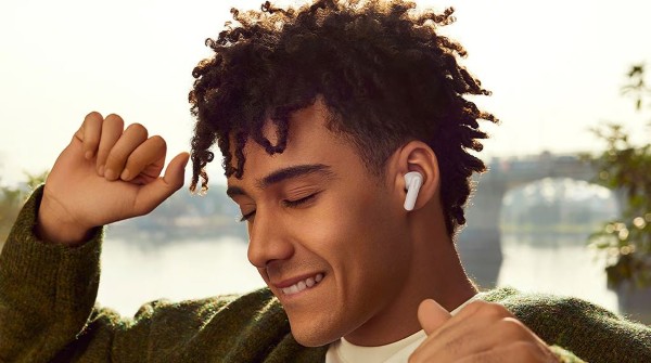 Tai nghe Bluetooth Oppo Enco Buds 3 Pro đạt chuẩn kháng nước IP55