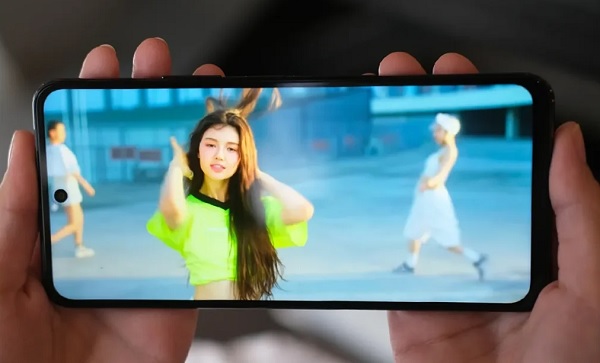 Màn hình mượt mà với tần số quét 120Hz