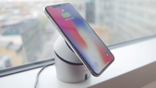iPhone X hỗ trợ chuẩn sạc không dây Qi 