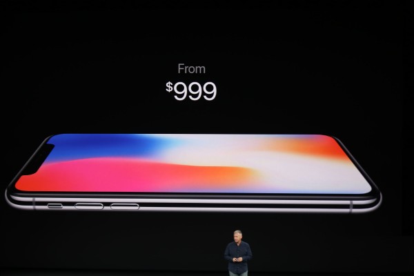 Giá bán iPhone X tại thời điểm ra mắt