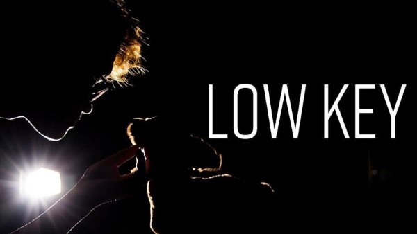 Người low key chủ động lựa chọn ít chia sẻ về đời sống cá nhân trên mạng xã hội 