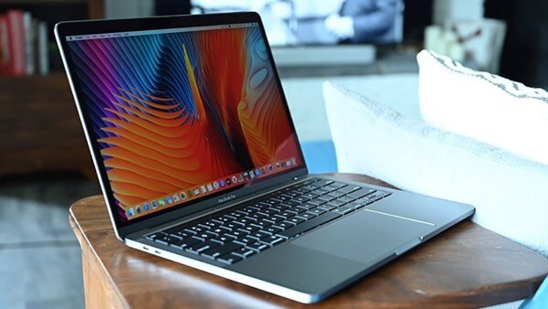 MacBook Pro 13 inch thiết kế gọn nhẹ và bền bỉ