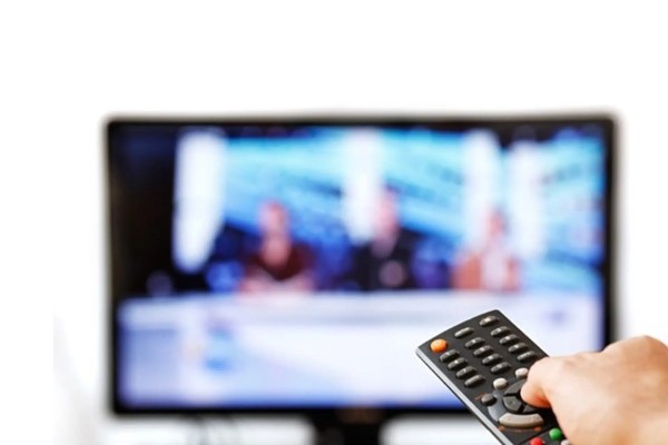 Màn hình tivi mờ do tín hiệu yếu