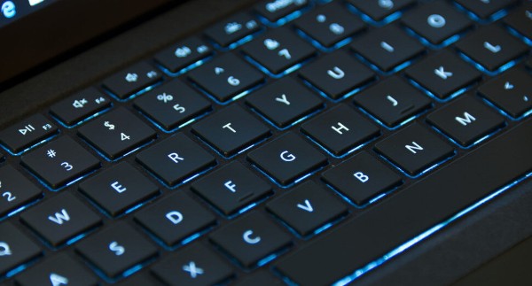 Cáp kết nối hoặc bo mạch chủ bị lỏng